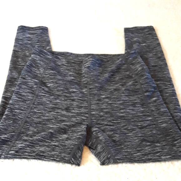 Victoria's Secret Sz S Gray Highrise Cropped Pockets Logo Spell out Leggings - Picture 1 of 11